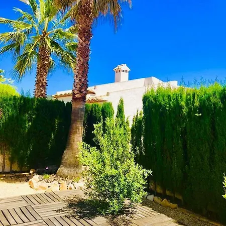 Casa De Familia